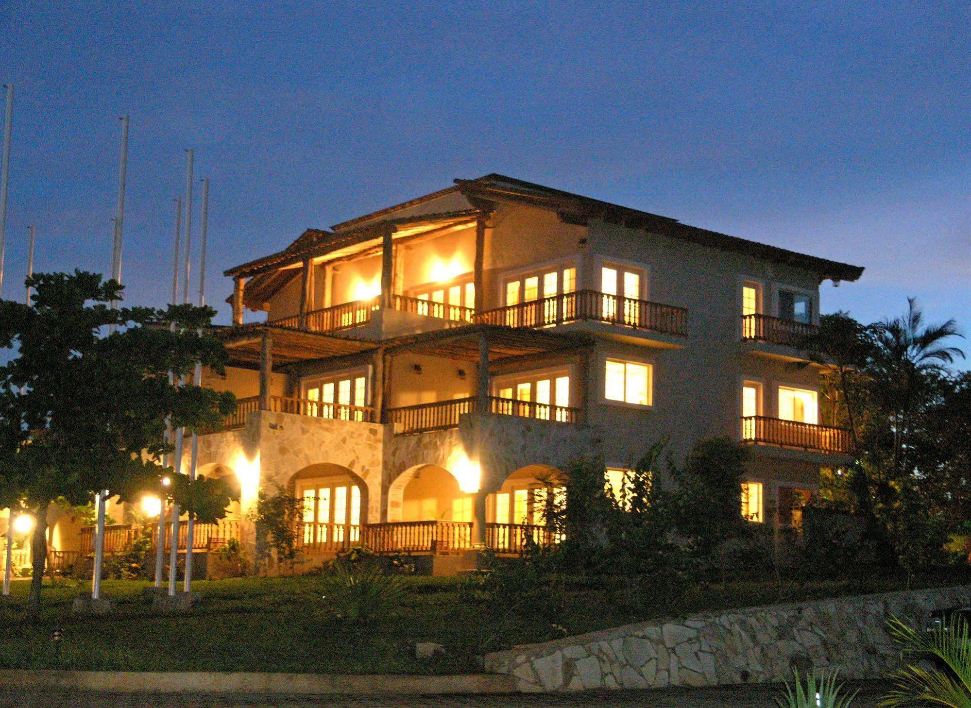 Marina Puesta Del Sol Hotel Aposentillo Bagian luar foto