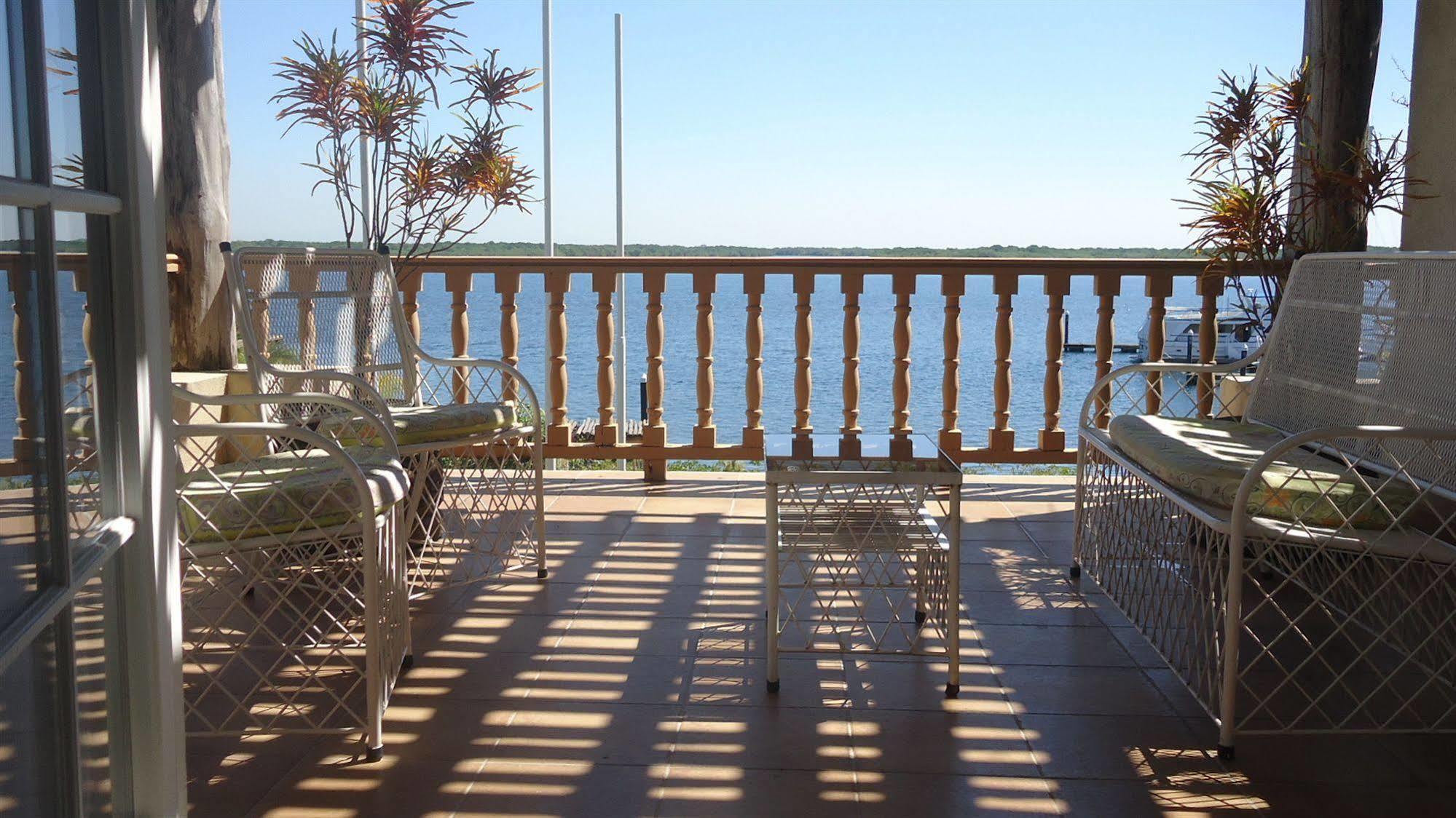 Marina Puesta Del Sol Hotel Aposentillo Bagian luar foto