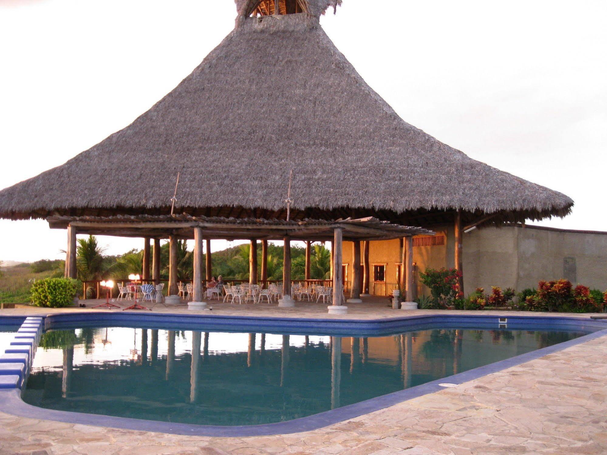 Marina Puesta Del Sol Hotel Aposentillo Bagian luar foto